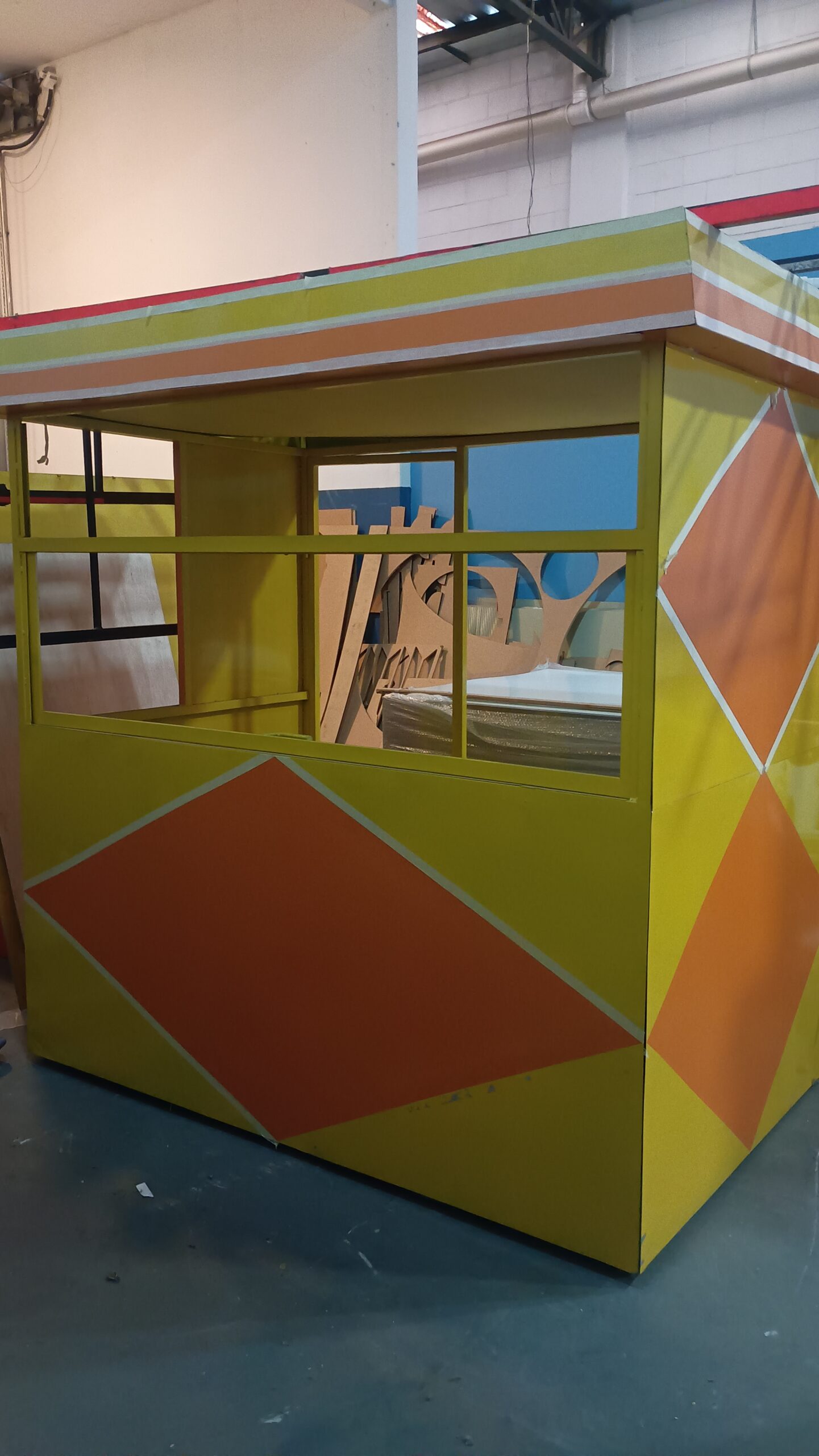 Quiosque Cenográfico Modular Geométrico